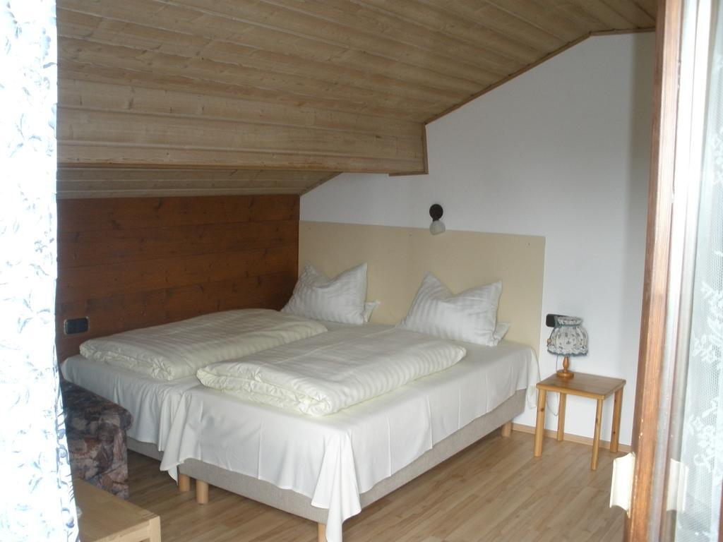 Hôtel Alpengasthof zur Loisach à Grossweil Chambre photo