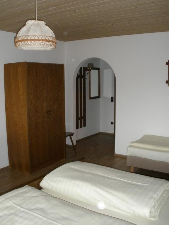 Hôtel Alpengasthof zur Loisach à Grossweil Chambre photo