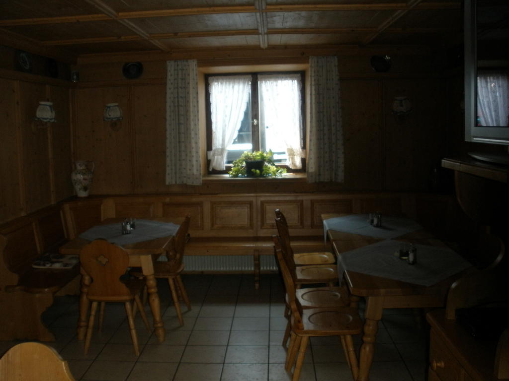 Hôtel Alpengasthof zur Loisach à Grossweil Extérieur photo