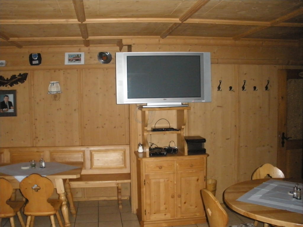 Hôtel Alpengasthof zur Loisach à Grossweil Extérieur photo